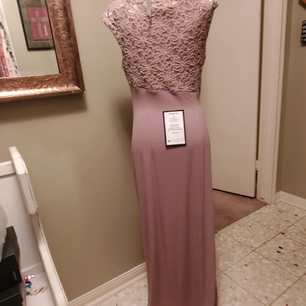 Dress - Picture 8 of 11